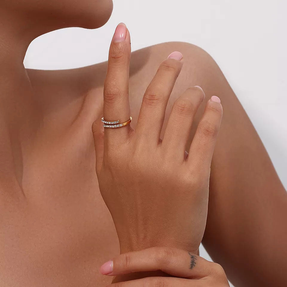Miralyssa | Luxe Polished 18K Band