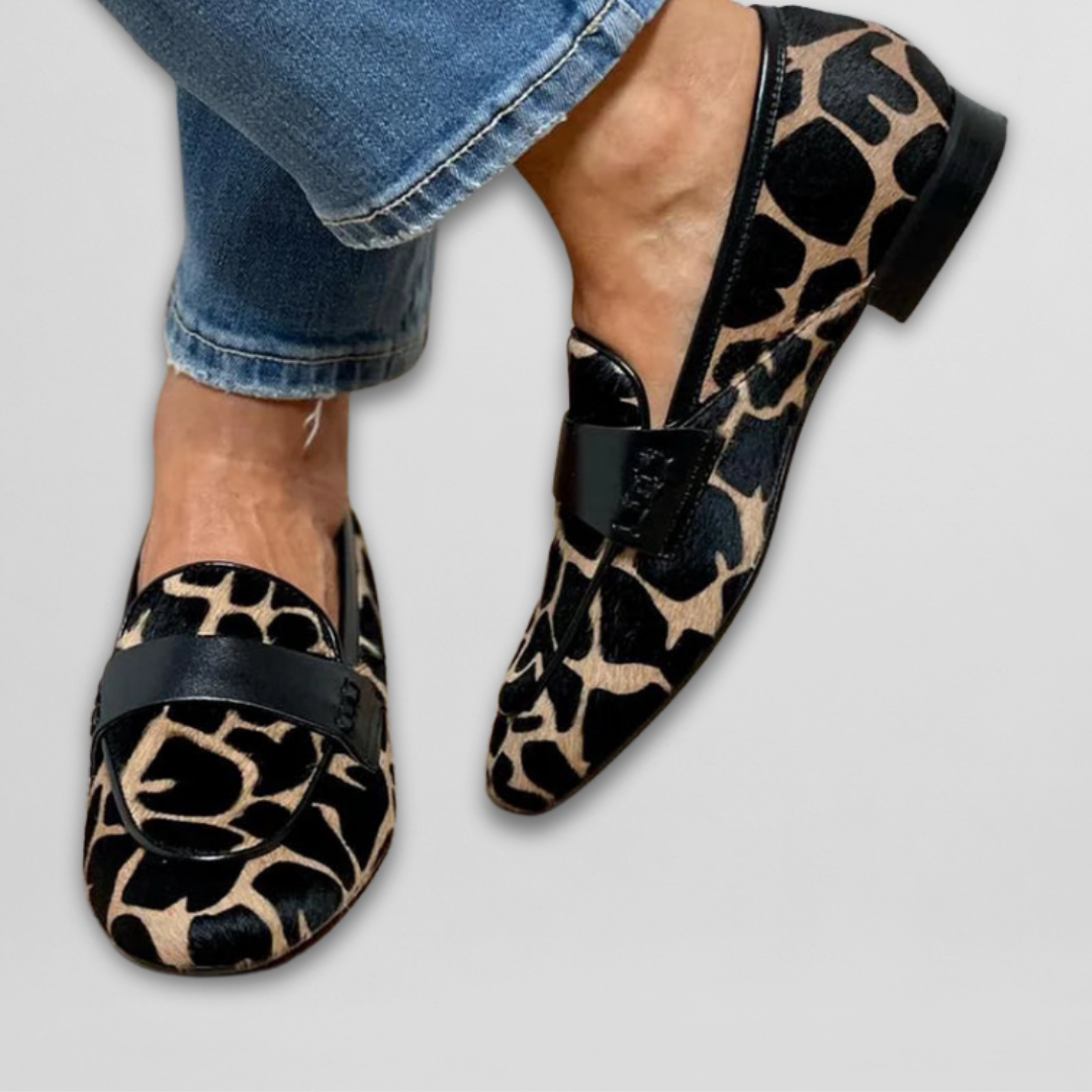 Priszilla – Chic Leopard-Print Walking Flats