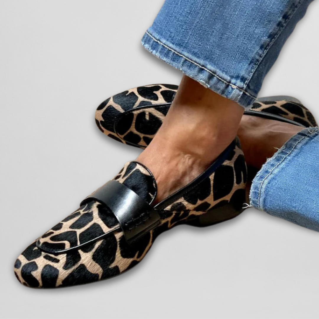 Priszilla – Chic Leopard-Print Walking Flats