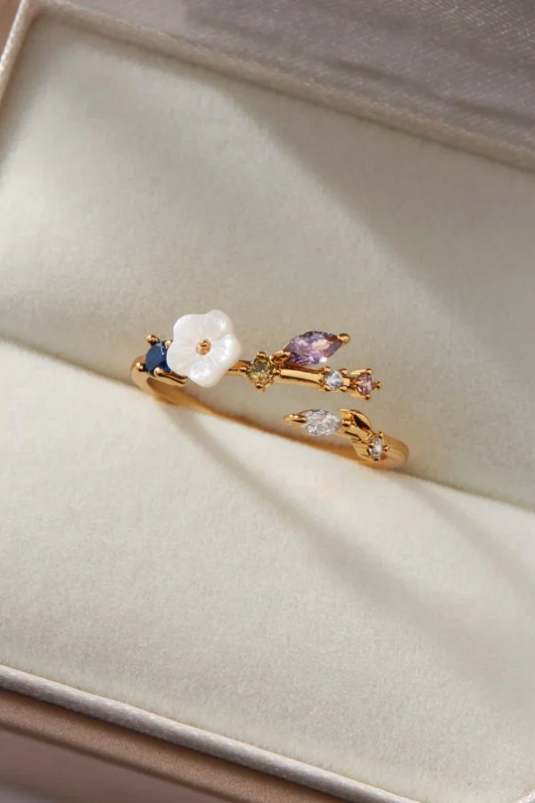 Kaia | Wildflower Signature Ring