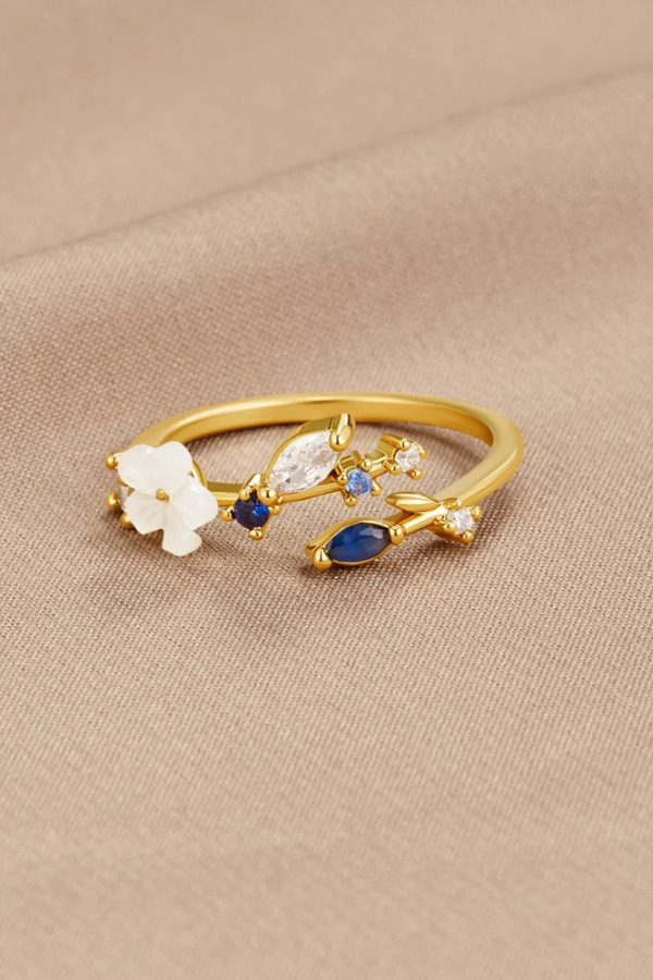 Kaia | Wildflower Signature Ring
