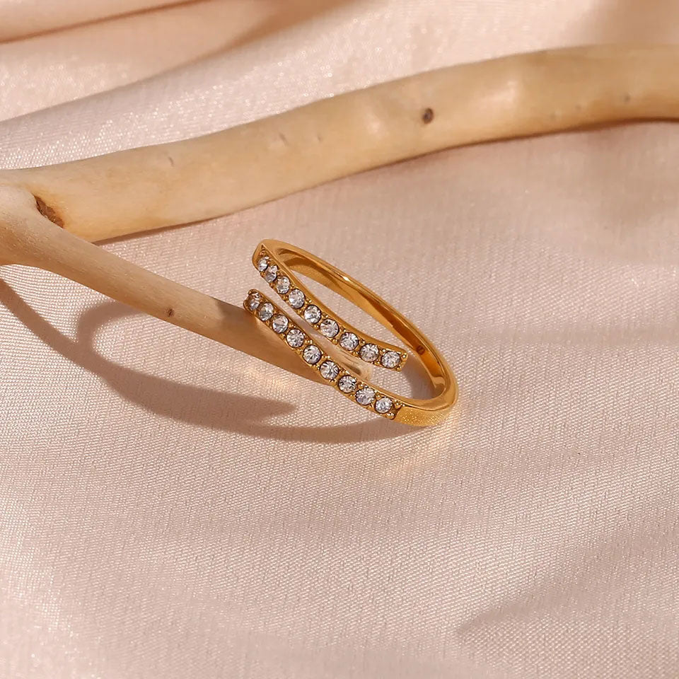 Miralyssa | Luxe Polished 18K Band