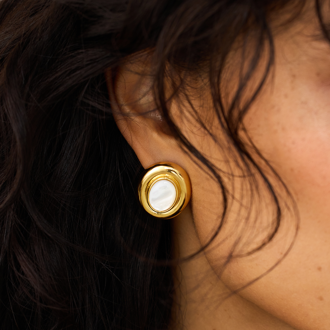 Ameliyana | The 18K Gold Signature Button Studs