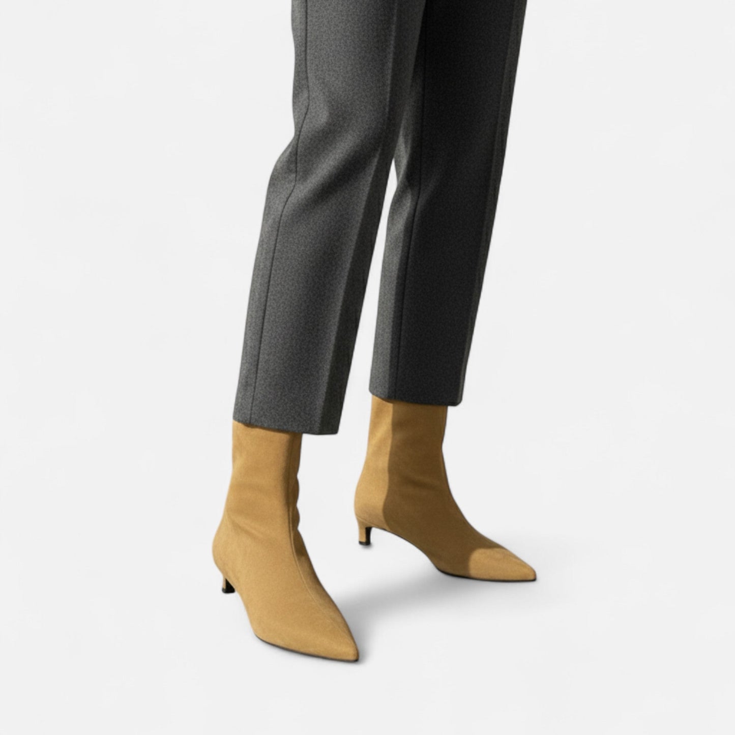 Ancienne Monde | Retro Pointed-Toe Booties