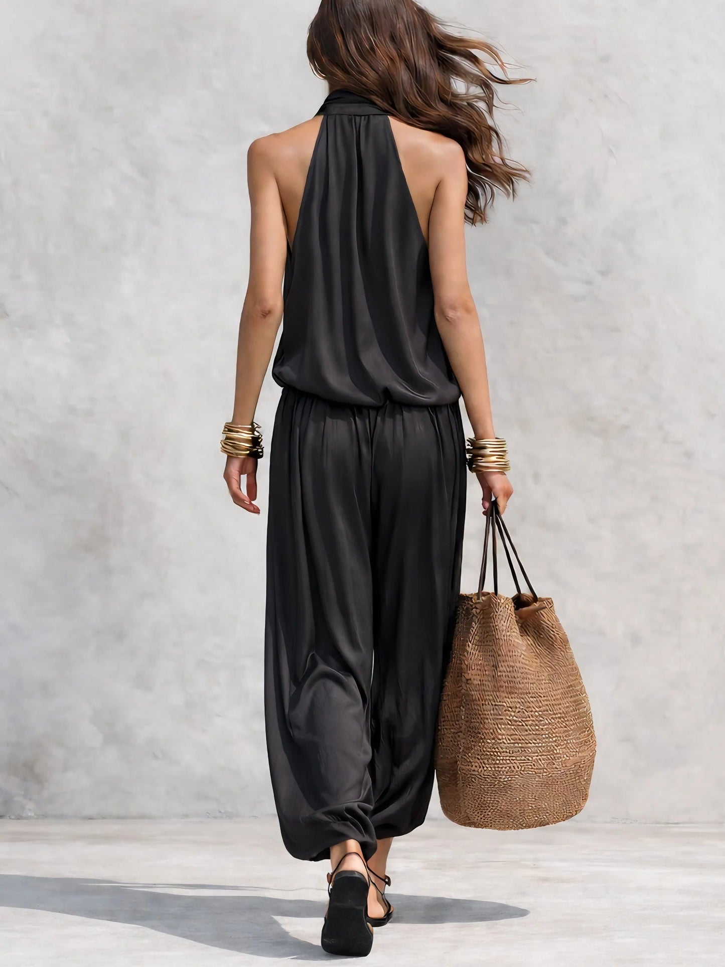 Nura – "Fluid Silhouette" Matching Set