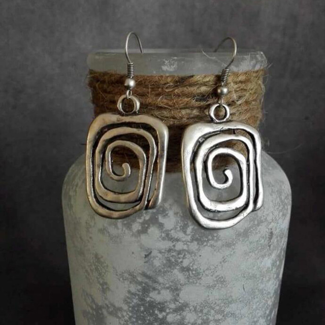 Avielle | Sculptural Molten Drop Earrings